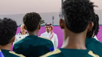 وزير الرياضة يتابع استعدادات الأخضر الأولمبي