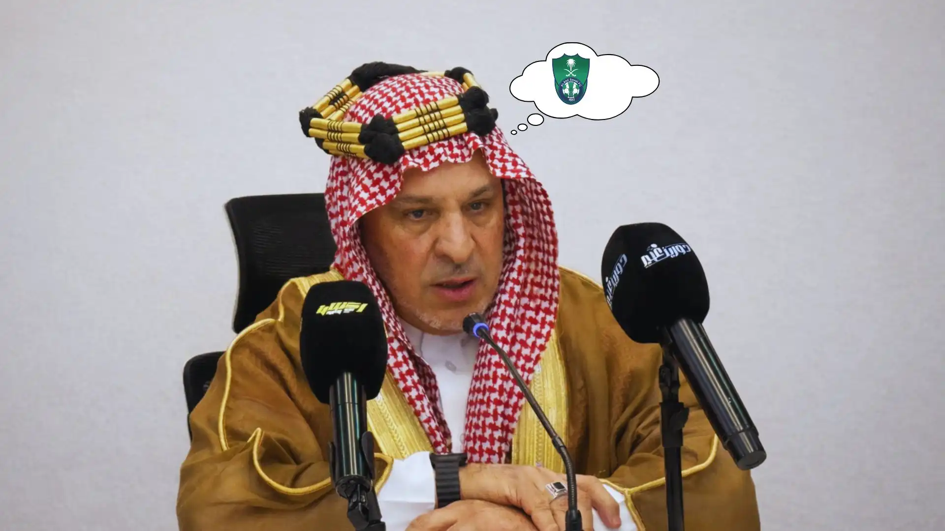 “اسألوا الأهلاويين”.. بن زكري يكشف أفضل أجنبي في دوري روشن