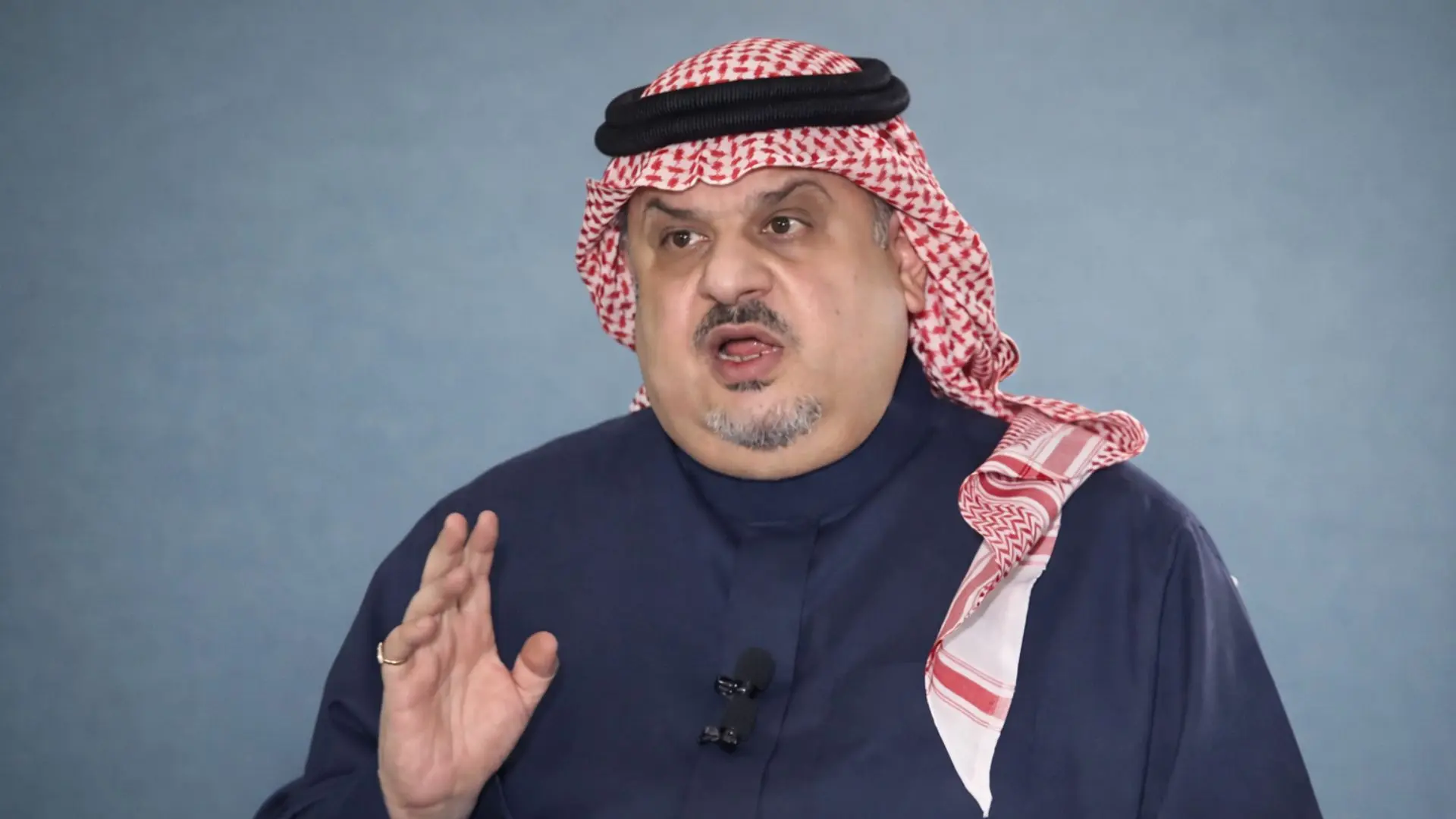 بن مساعد يطالب بمحاسبة مهاجمي نجوم المنتخب السعودي