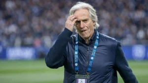 بطلب رونالدو؟ النصر يرد على أنباء رحيل جيسوس لتدريب البرتغال